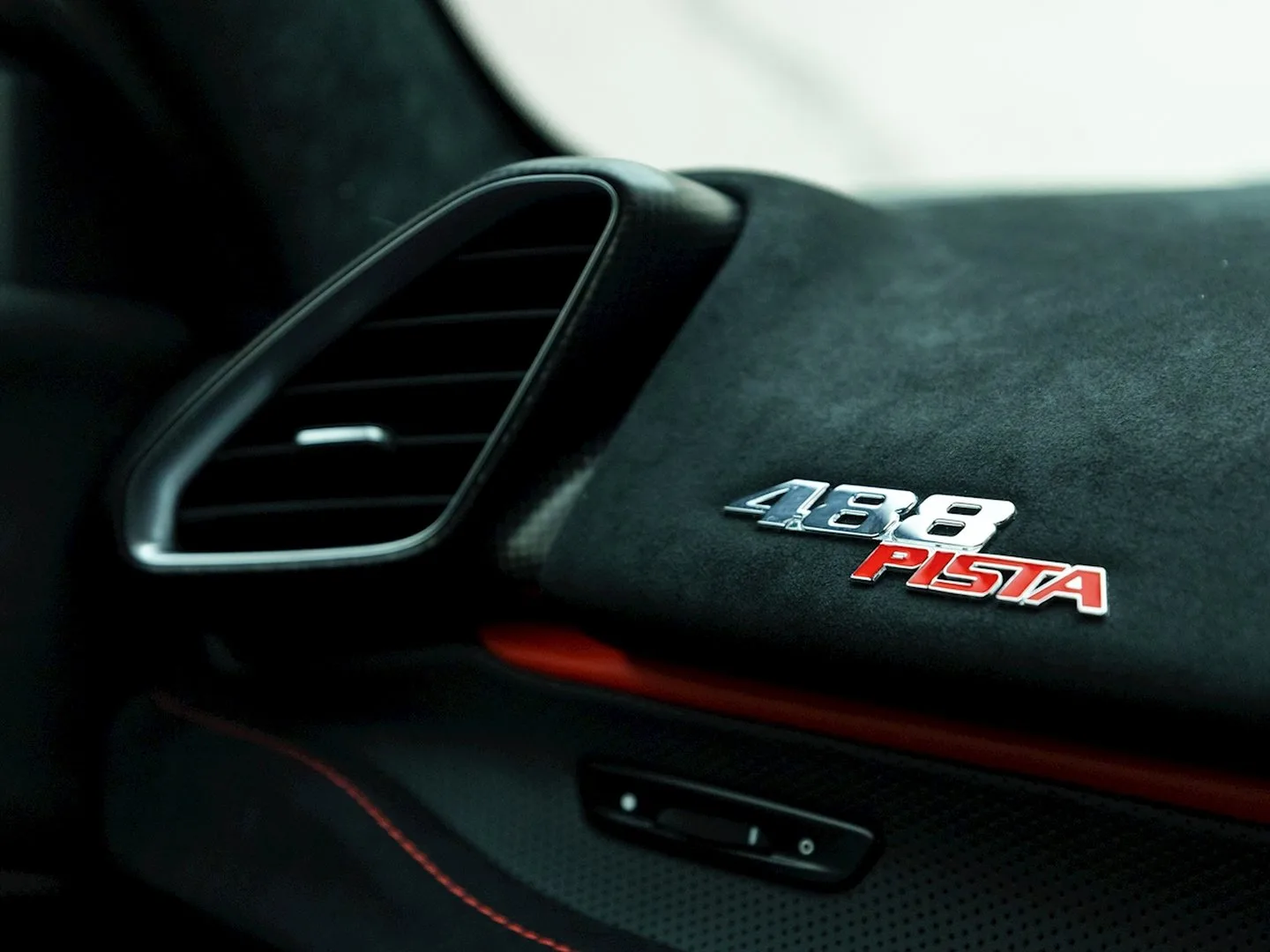 2020 Ferrari 488 Pista Piloti, 18/30