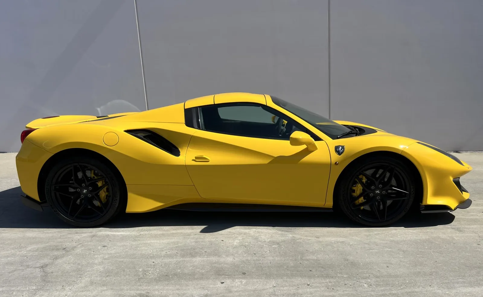 2020 Ferrari 488 Pista Spider, 6/19
