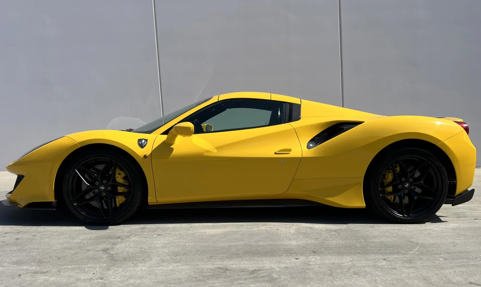 2020 Ferrari 488 Pista Spider, 14/19