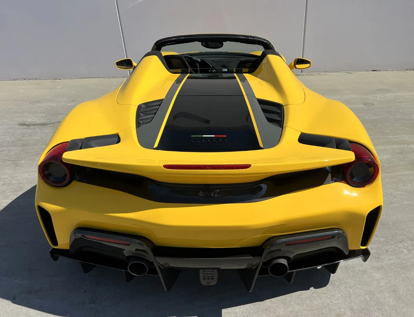 2020 Ferrari 488 Pista Spider, 18/19