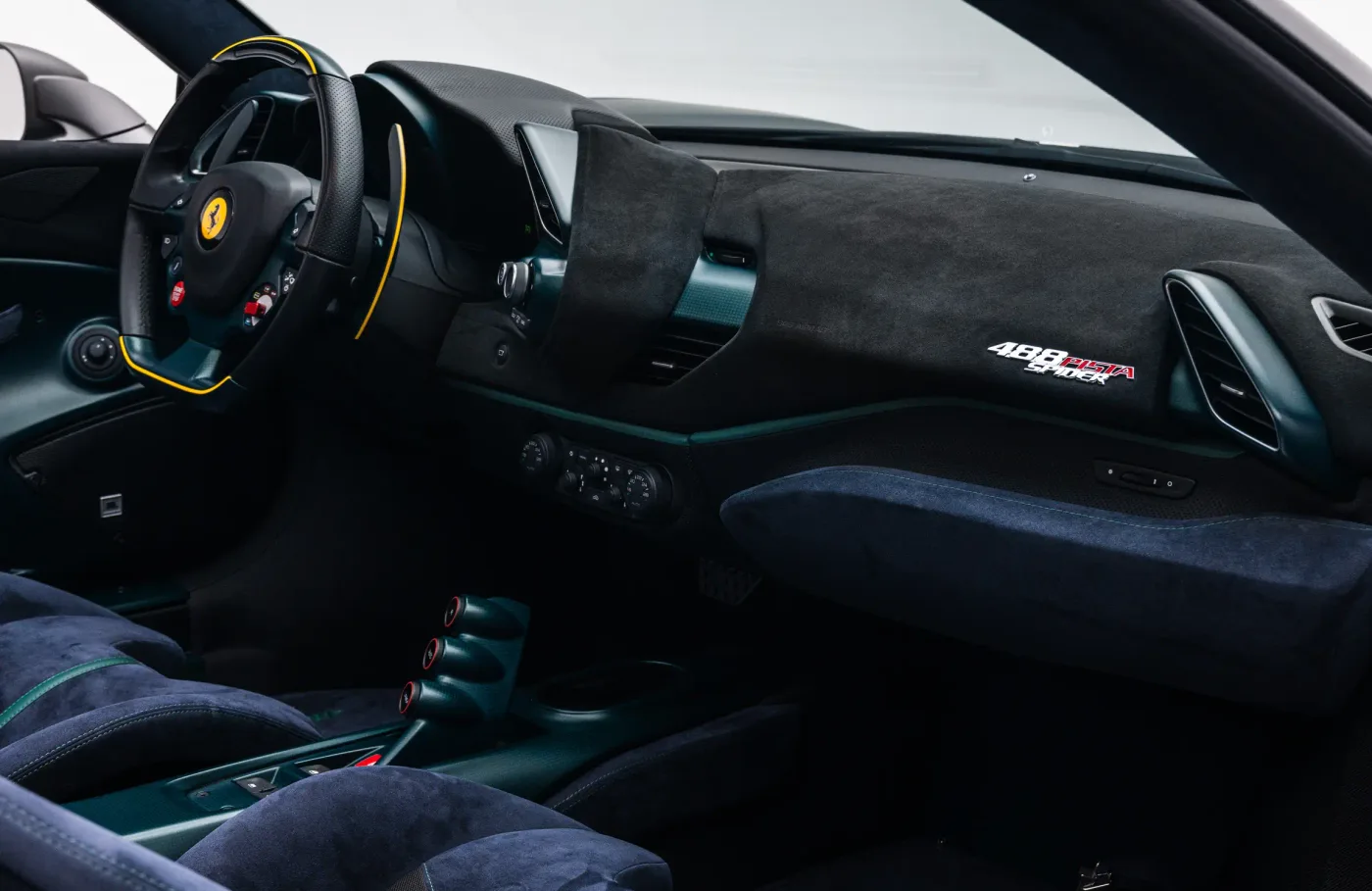 2020 Ferrari 488 Pista Spider vendue par un concessionnaire spécialisé à Dubai, Émirats arabes unis, photo 6 sur 10