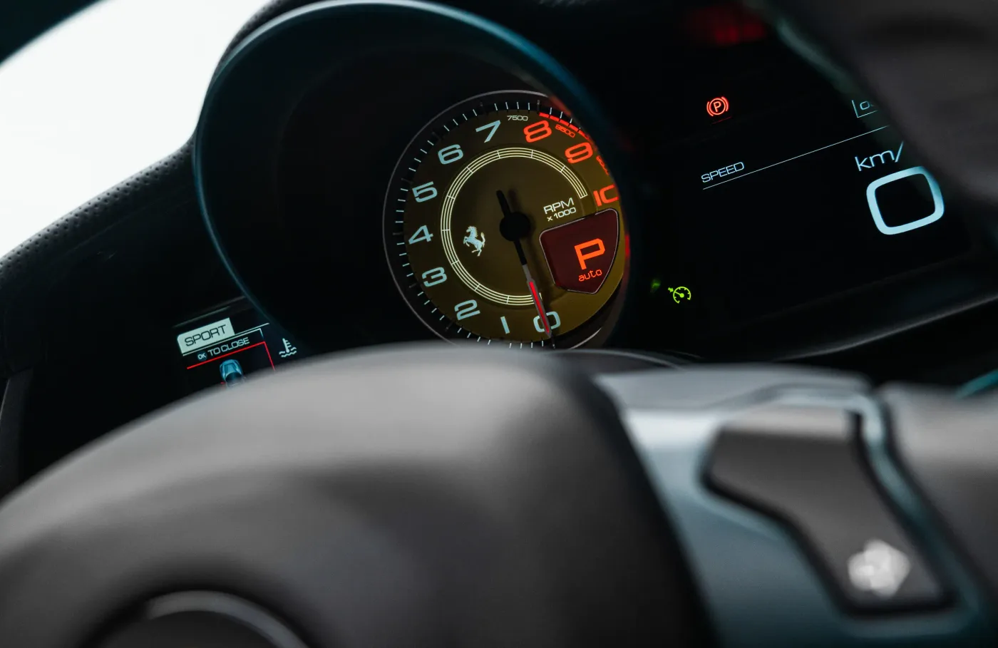2020 Ferrari 488 Pista Spider vendue par un concessionnaire spécialisé à Dubai, Émirats arabes unis, photo 9 sur 10