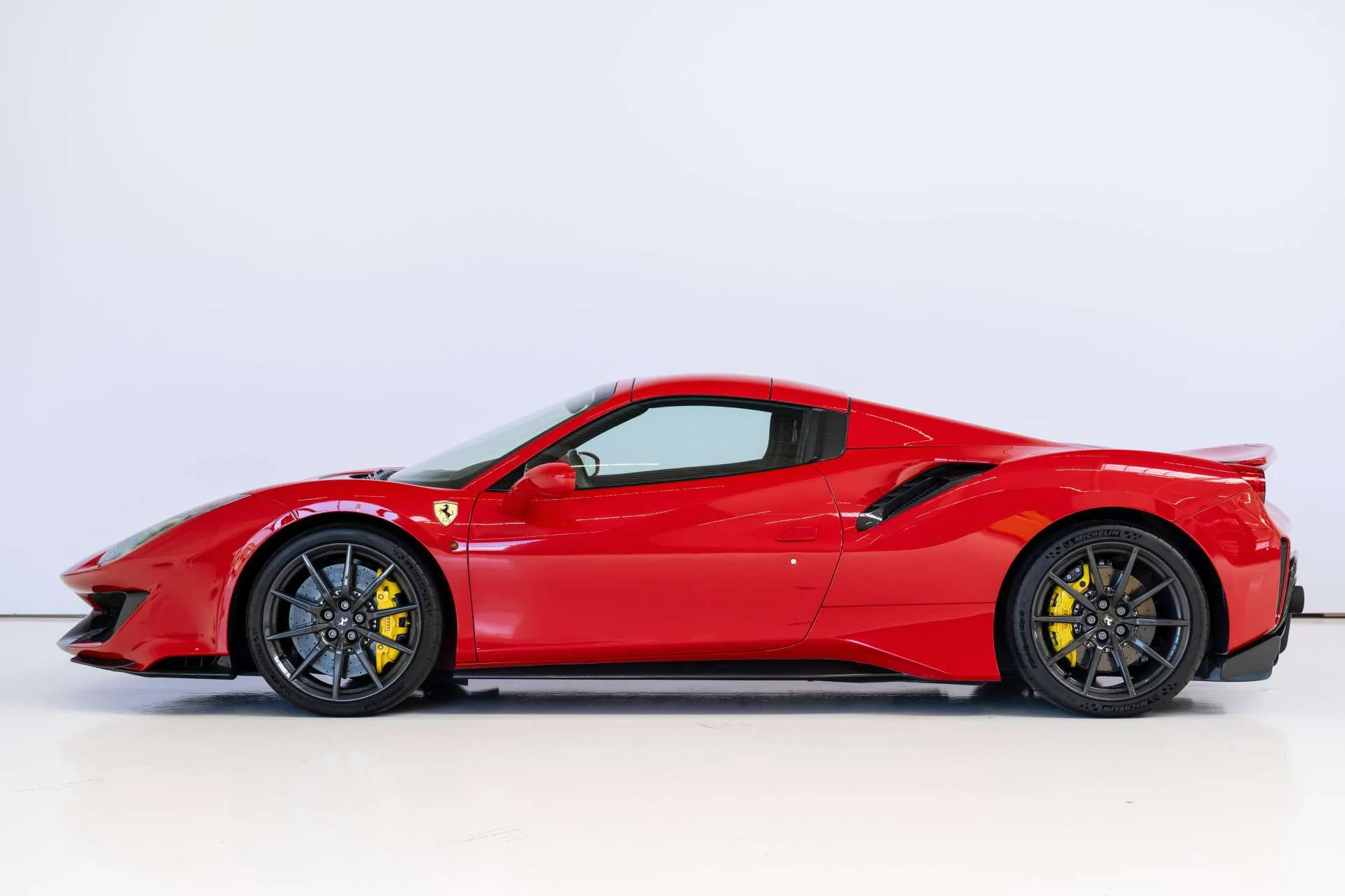 2020 Ferrari 488 Pista Spider, 6/30