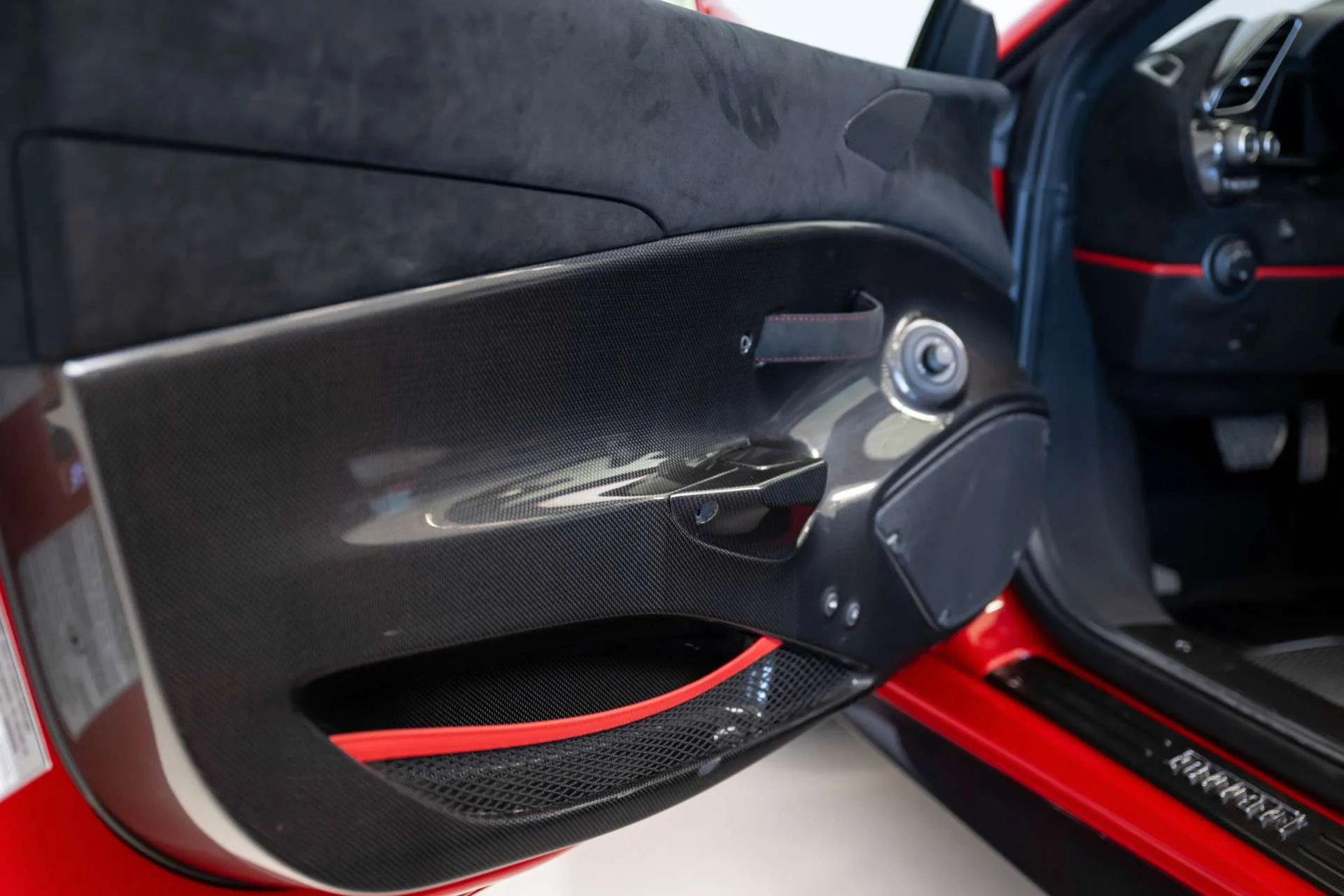 2020 Ferrari 488 Pista Spider, 11/30
