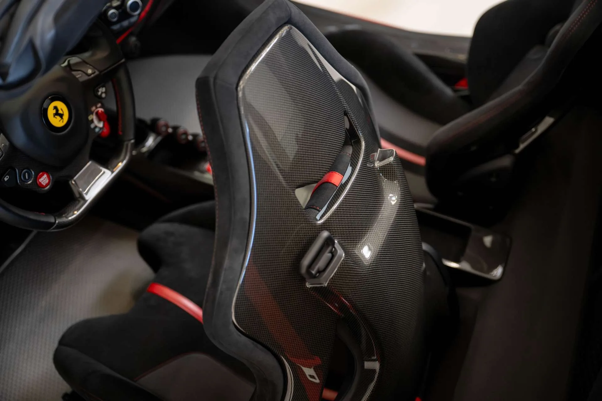 2020 Ferrari 488 Pista Spider, 17/30