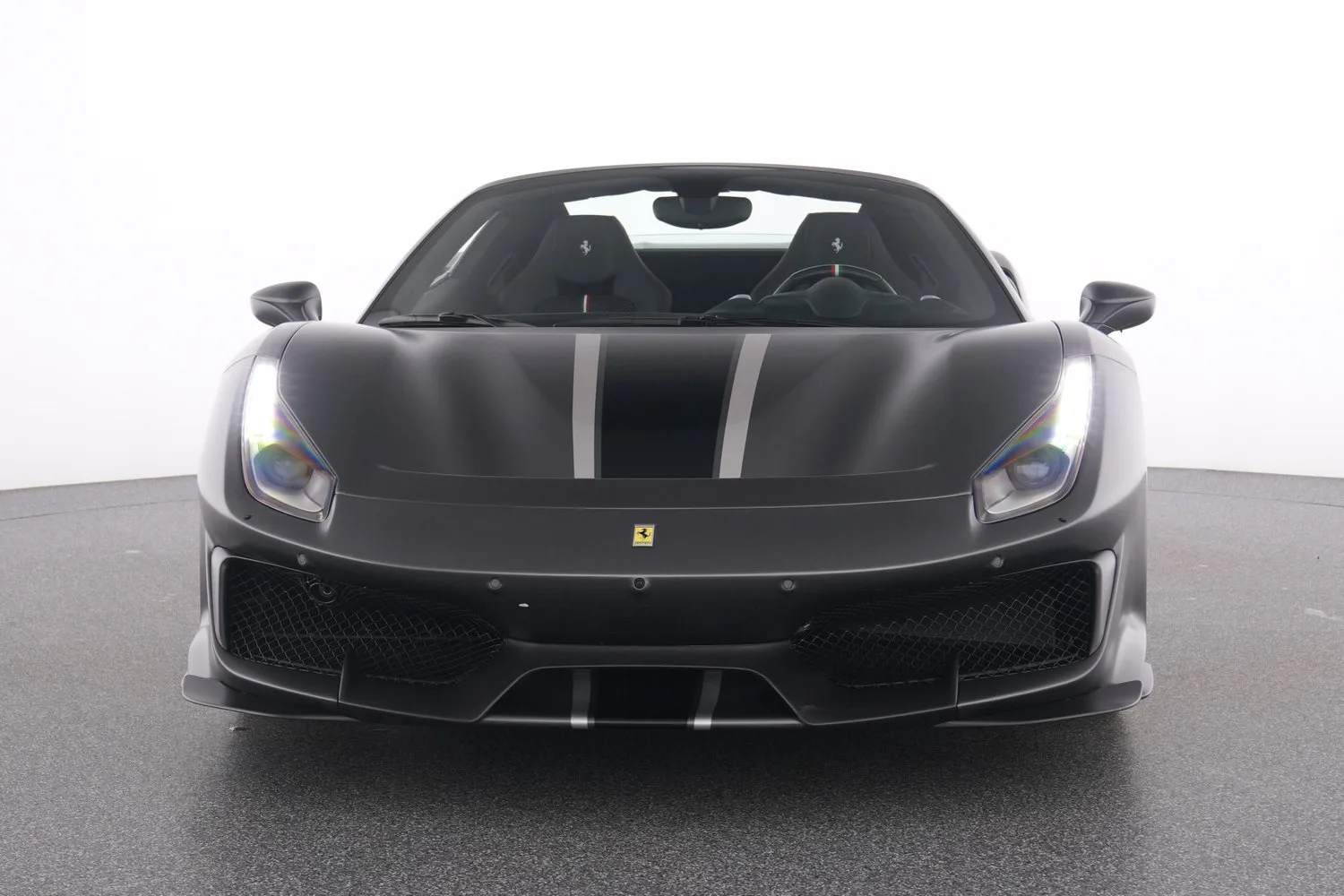 2020 Ferrari 488 Pista Spider, 2/6