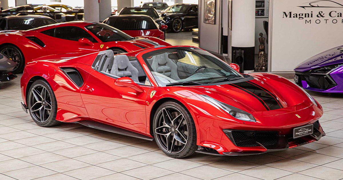 2020 Ferrari 488 Pista Spider proposée par un concessionnaire spécialisé à Milan, Italie, photo principale