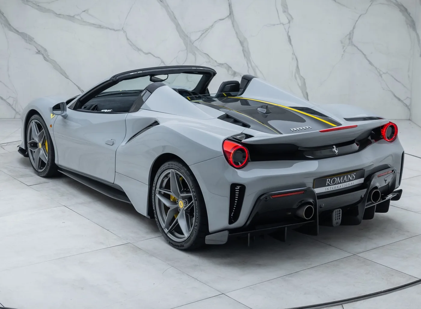 2020 Ferrari 488 Pista Spider angeboten von einem Fachhändler in Banstead, Vereinigtes Königreich, Foto 15 von 25