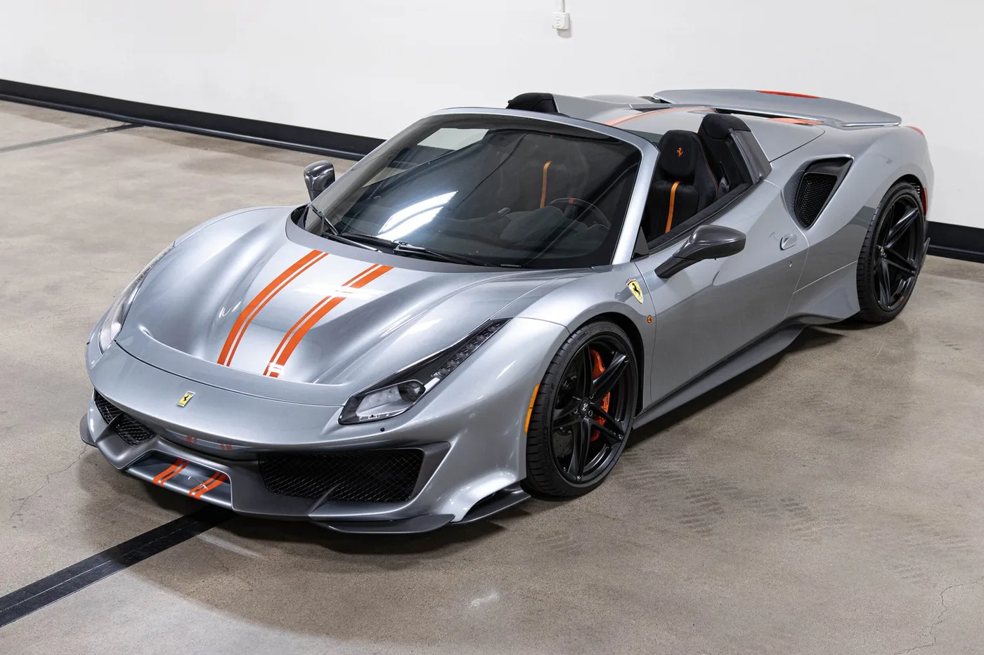 2020 Ferrari 488 Pista Spider verkauft von einem Fachhändler in Costa Mesa, Vereinigte Staaten, Foto 13 von 15
