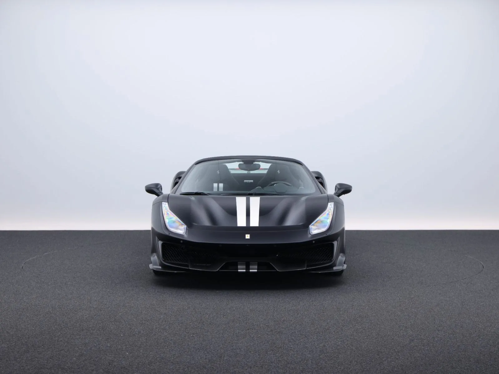2020 Ferrari 488 Pista Spider, 2/28