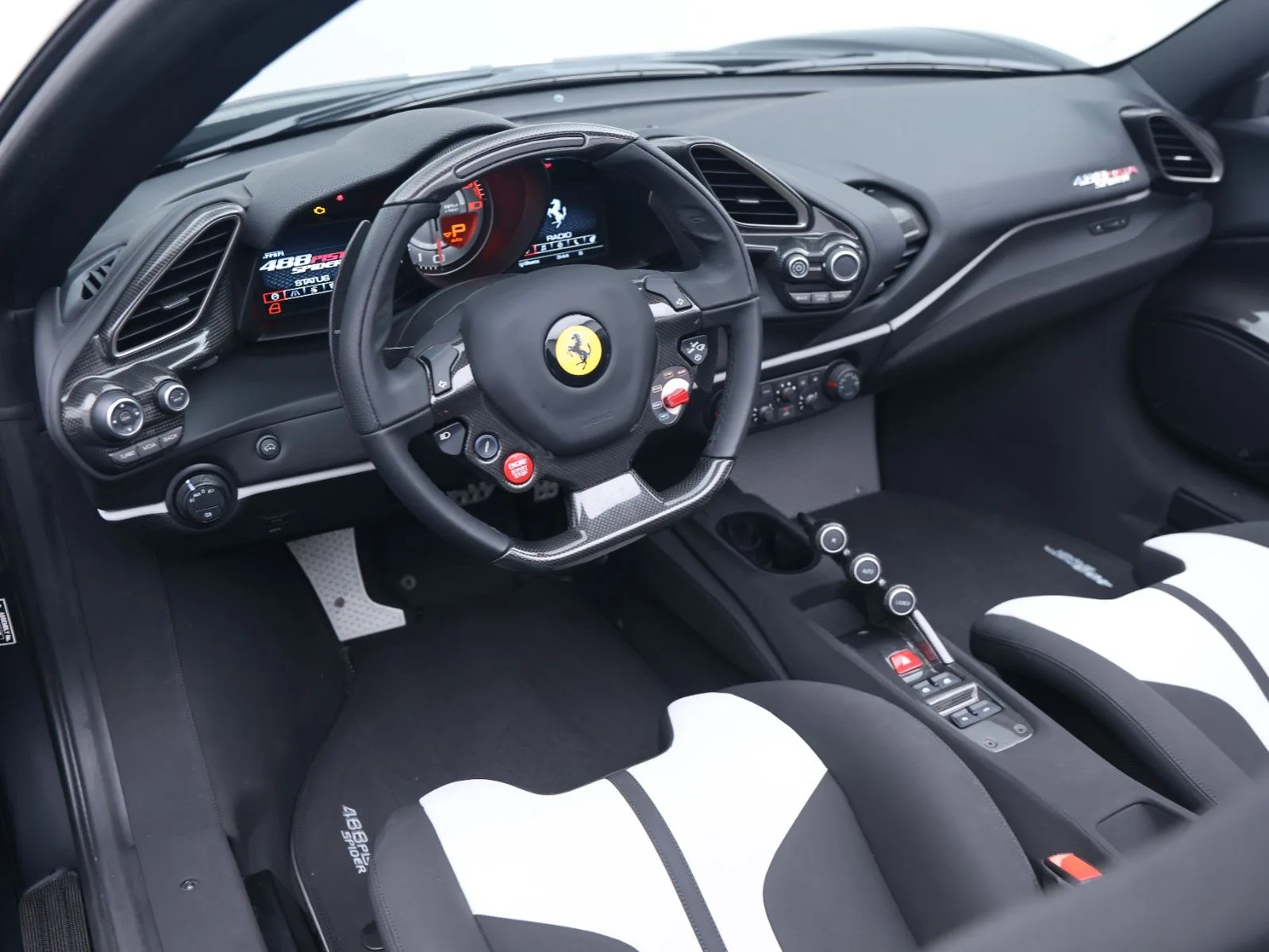 2020 Ferrari 488 Pista Spider, 7/28