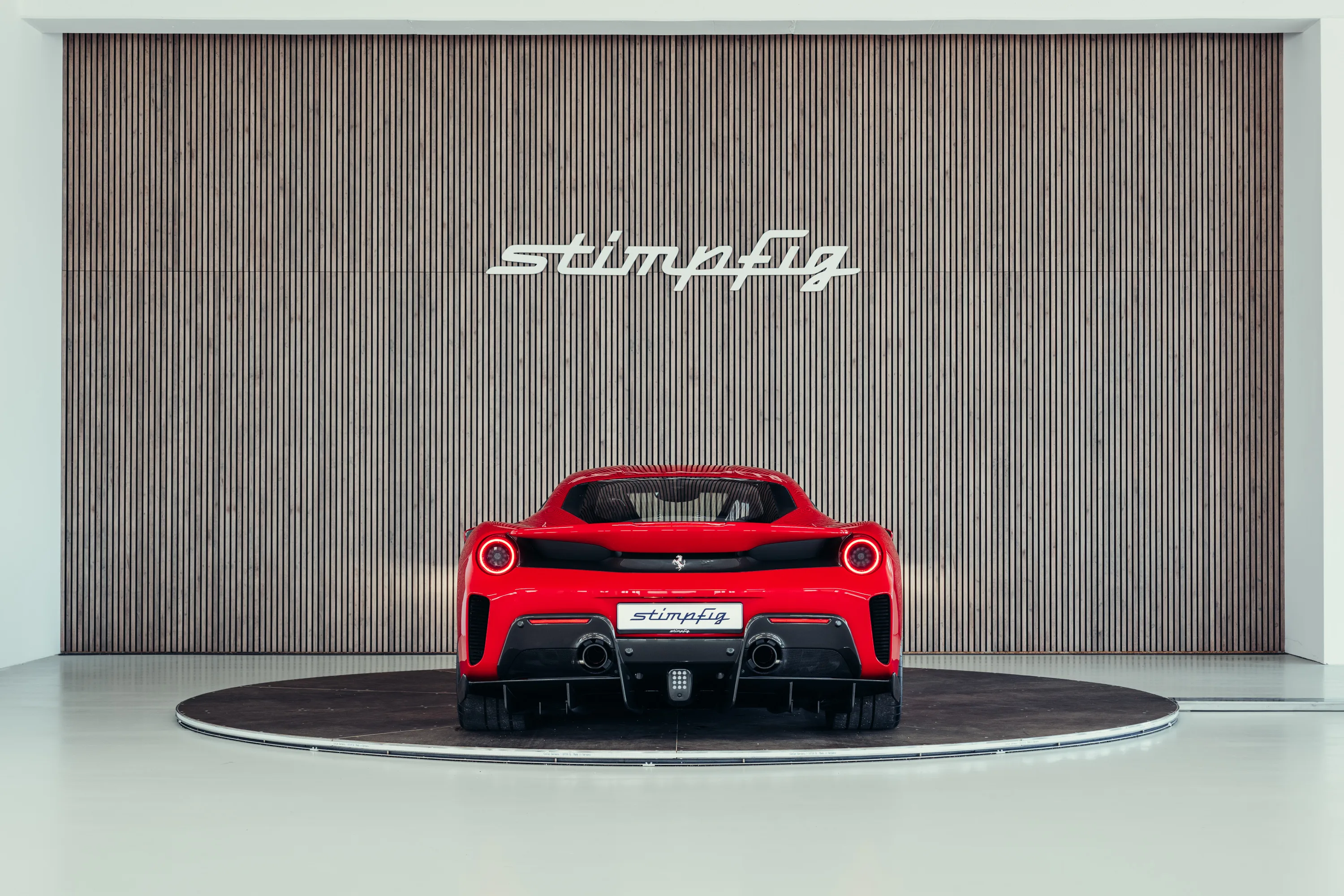 2020 Ferrari 488 Pista angeboten von einem Oldtimerspezialisten in Stuttgart, Deutschland, Foto 4 von 25