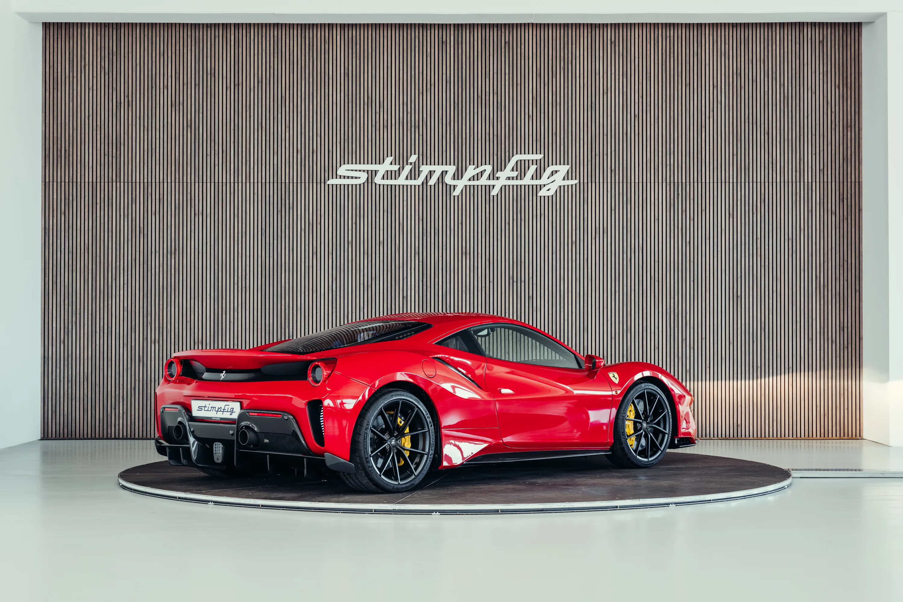 2020 Ferrari 488 Pista angeboten von einem Oldtimerspezialisten in Stuttgart, Deutschland, Foto 5 von 25