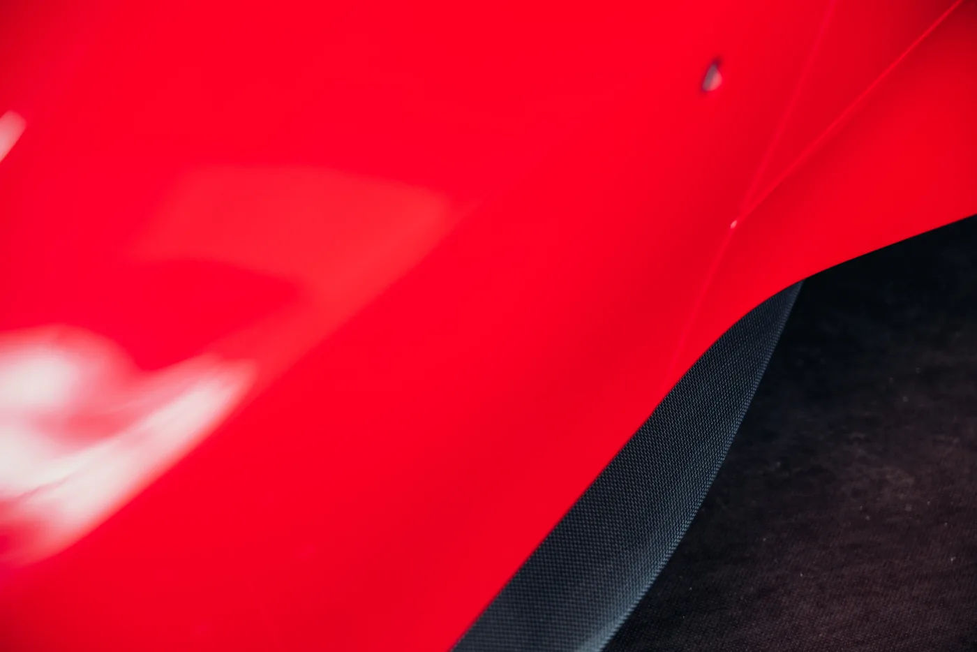 2020 Ferrari 488 Pista angeboten von einem Oldtimerspezialisten in Stuttgart, Deutschland, Foto 14 von 25