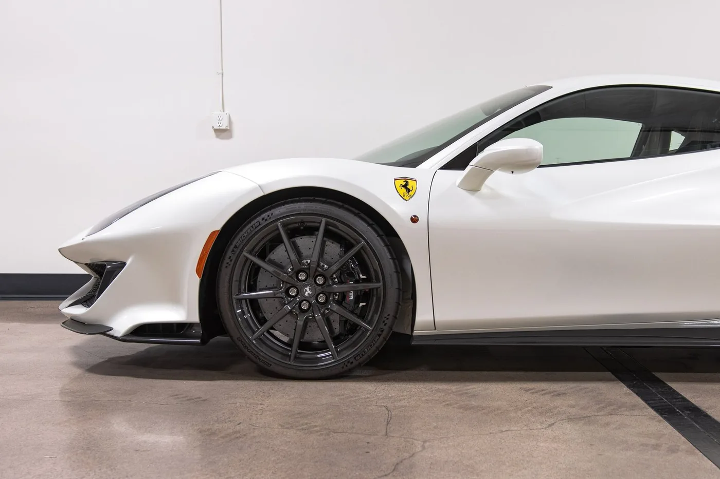 2020 Ferrari 488 Pista verkauft von einem Fachhändler in Costa Mesa, Vereinigte Staaten, Foto 15 von 15
