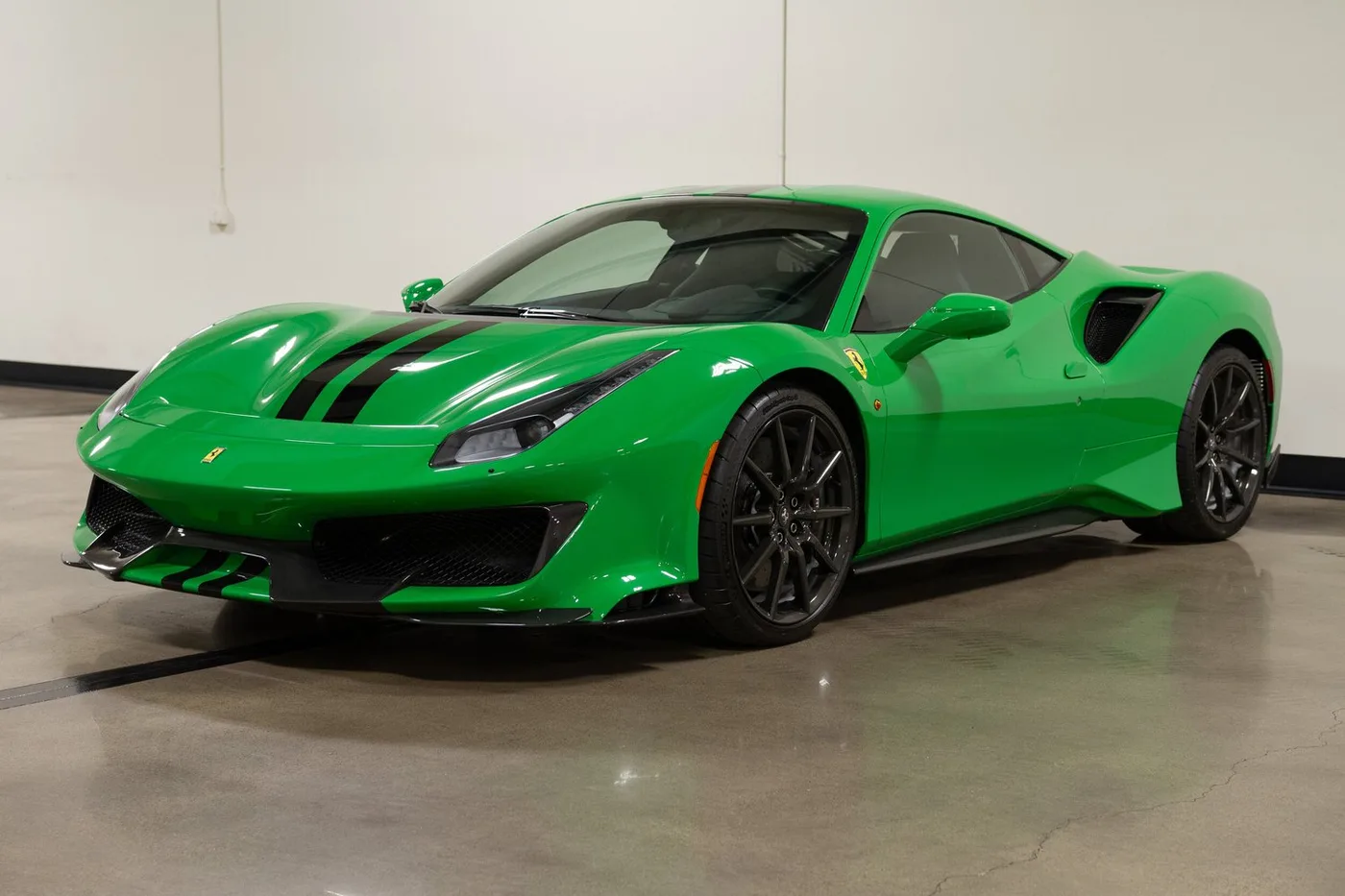 2020 Ferrari 488 Pista verkauft von einem Fachhändler in Costa Mesa, Vereinigte Staaten, Foto 4 von 15