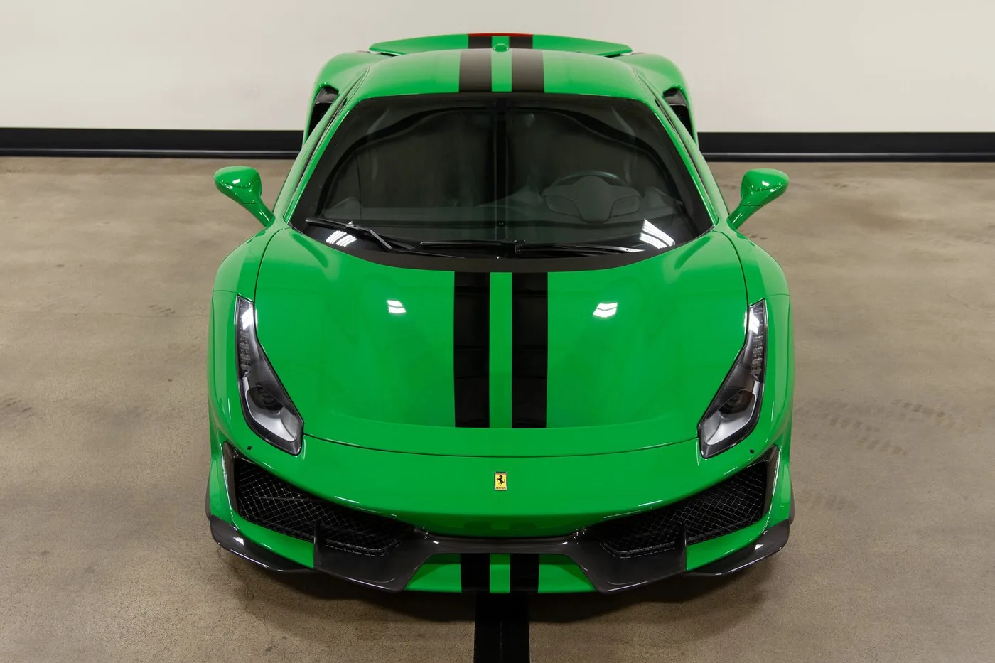 2020 Ferrari 488 Pista verkauft von einem Fachhändler in Costa Mesa, Vereinigte Staaten, Foto 12 von 15