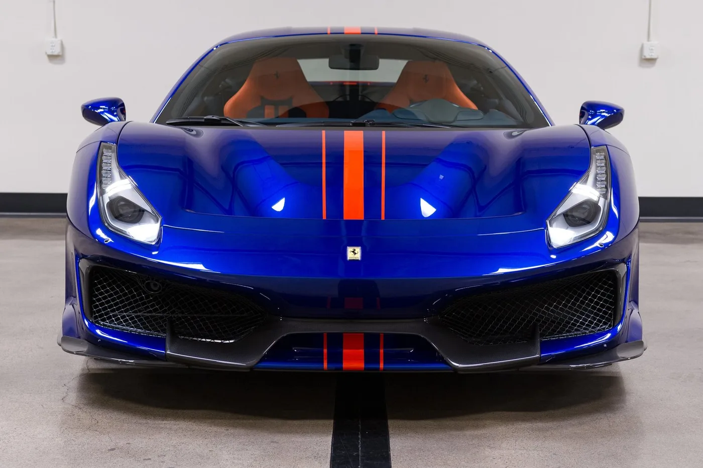 2020 Ferrari 488 Pista vendue par un concessionnaire spécialisé à Costa Mesa, États-Unis, photo 3 sur 15