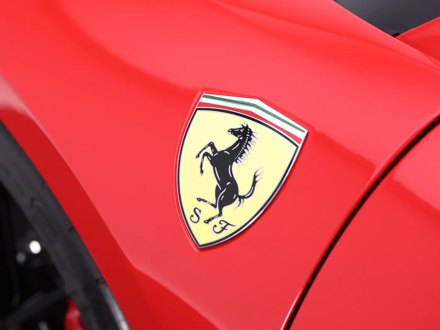 2020 Ferrari 488 Pista angeboten von einem Fachhändler in Frankfurt am Main, Deutschland, Foto 9 von 15