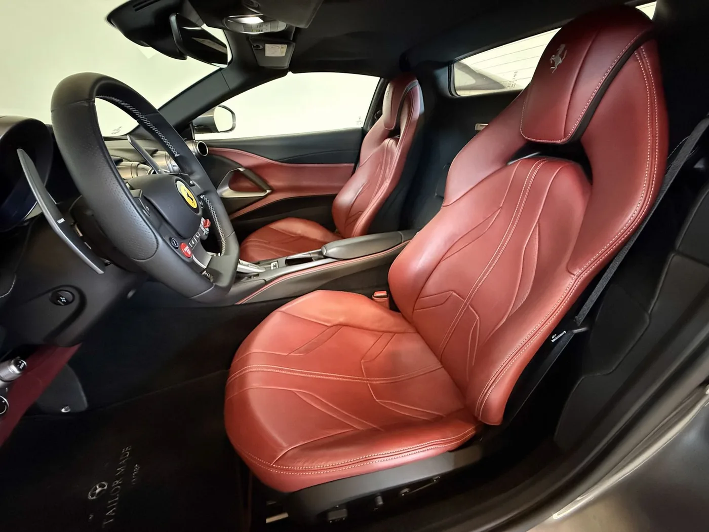 2020 Ferrari 812 GTS offered by a specialist dealer in Lucca, Italy, photo 10 of 17