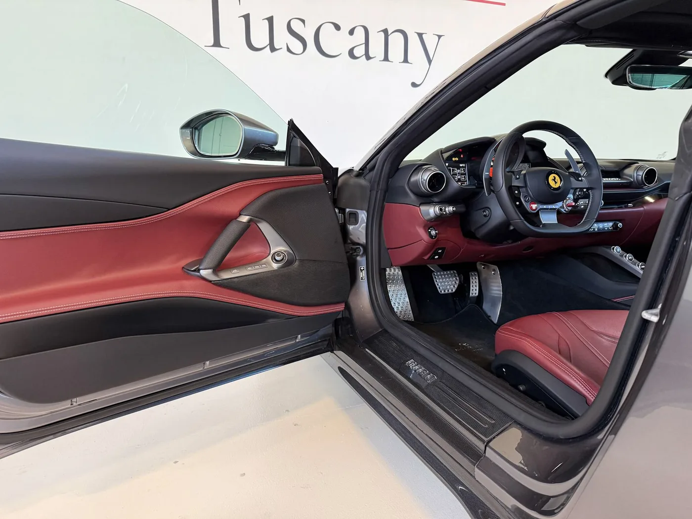 2020 Ferrari 812 GTS offered by a specialist dealer in Lucca, Italy, photo 16 of 17
