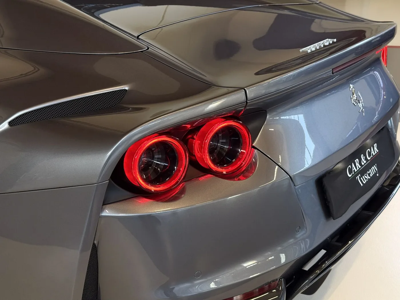 2020 Ferrari 812 GTS offered by a specialist dealer in Lucca, Italy, photo 17 of 17