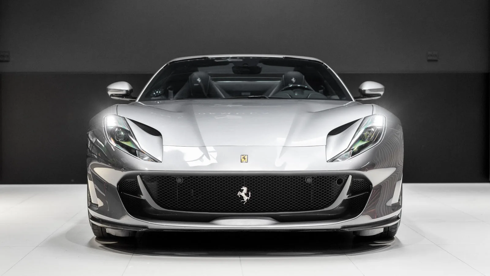 2020 Ferrari 812 GTS, 2/30