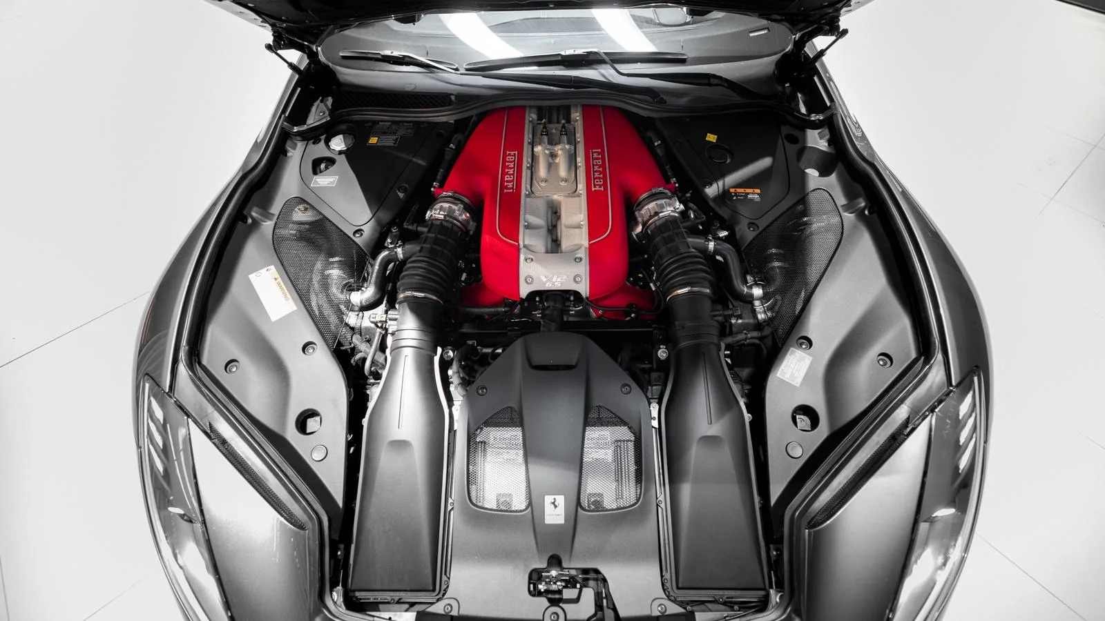 2020 Ferrari 812 GTS, 10/30