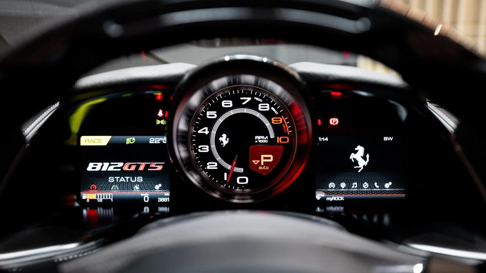 2020 Ferrari 812 GTS, 14/30