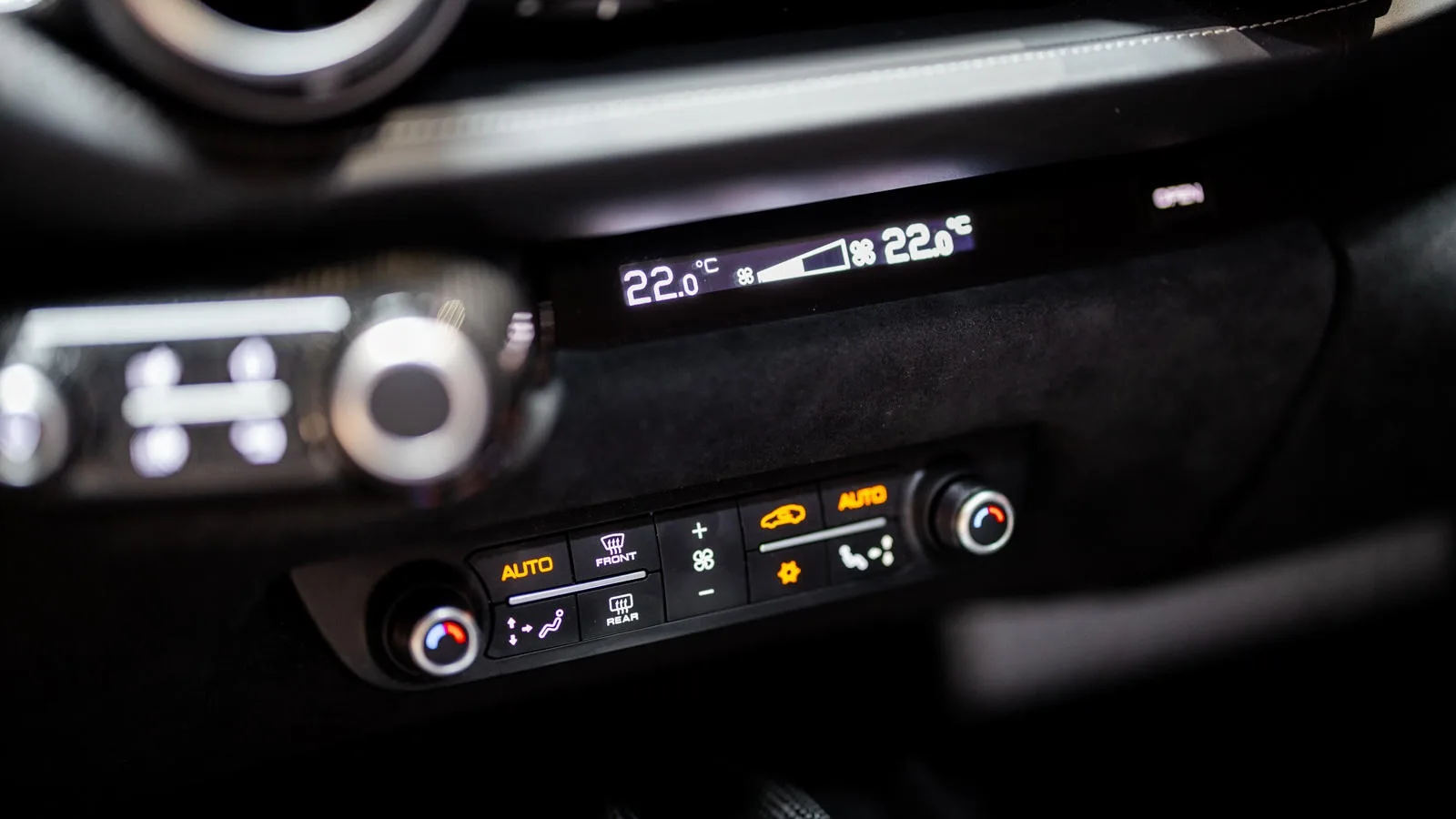 2020 Ferrari 812 GTS, 18/30
