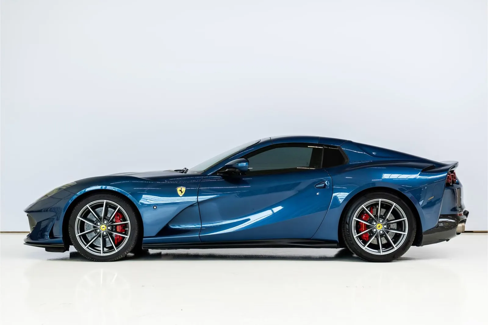 2020 Ferrari 812 GTS, 3/25