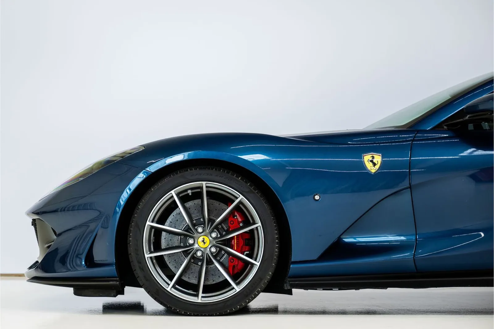 2020 Ferrari 812 GTS, 4/25