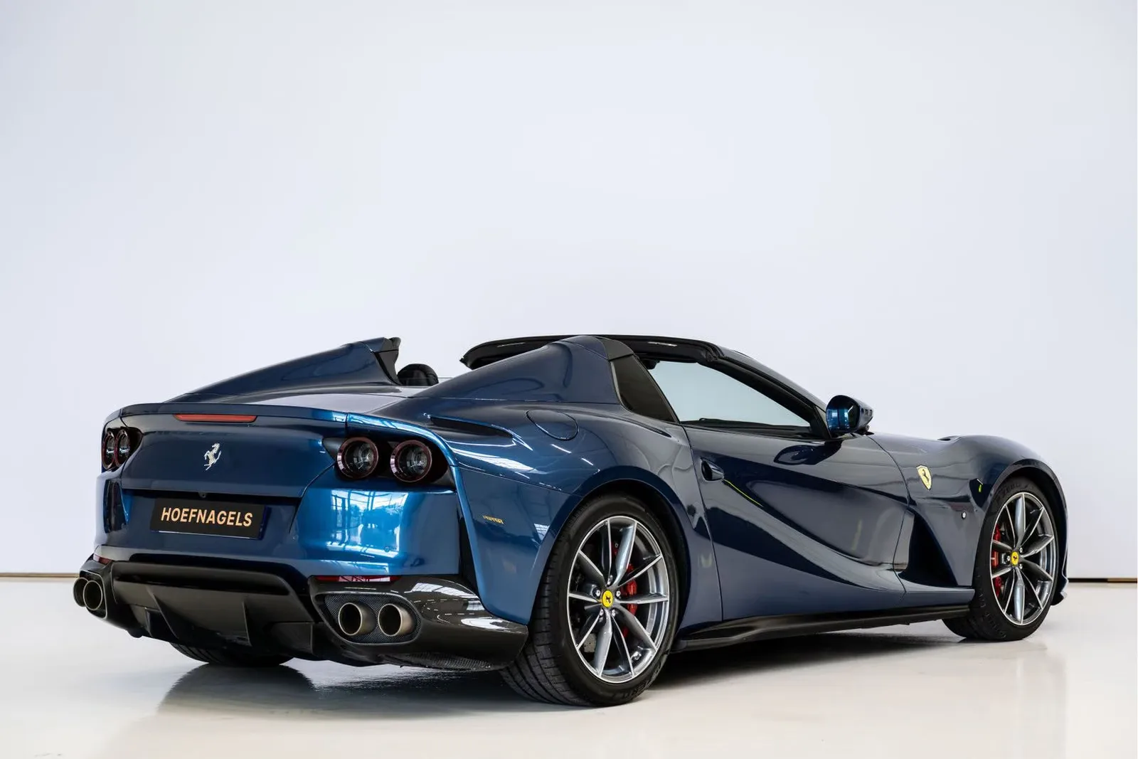 2020 Ferrari 812 GTS, 5/25