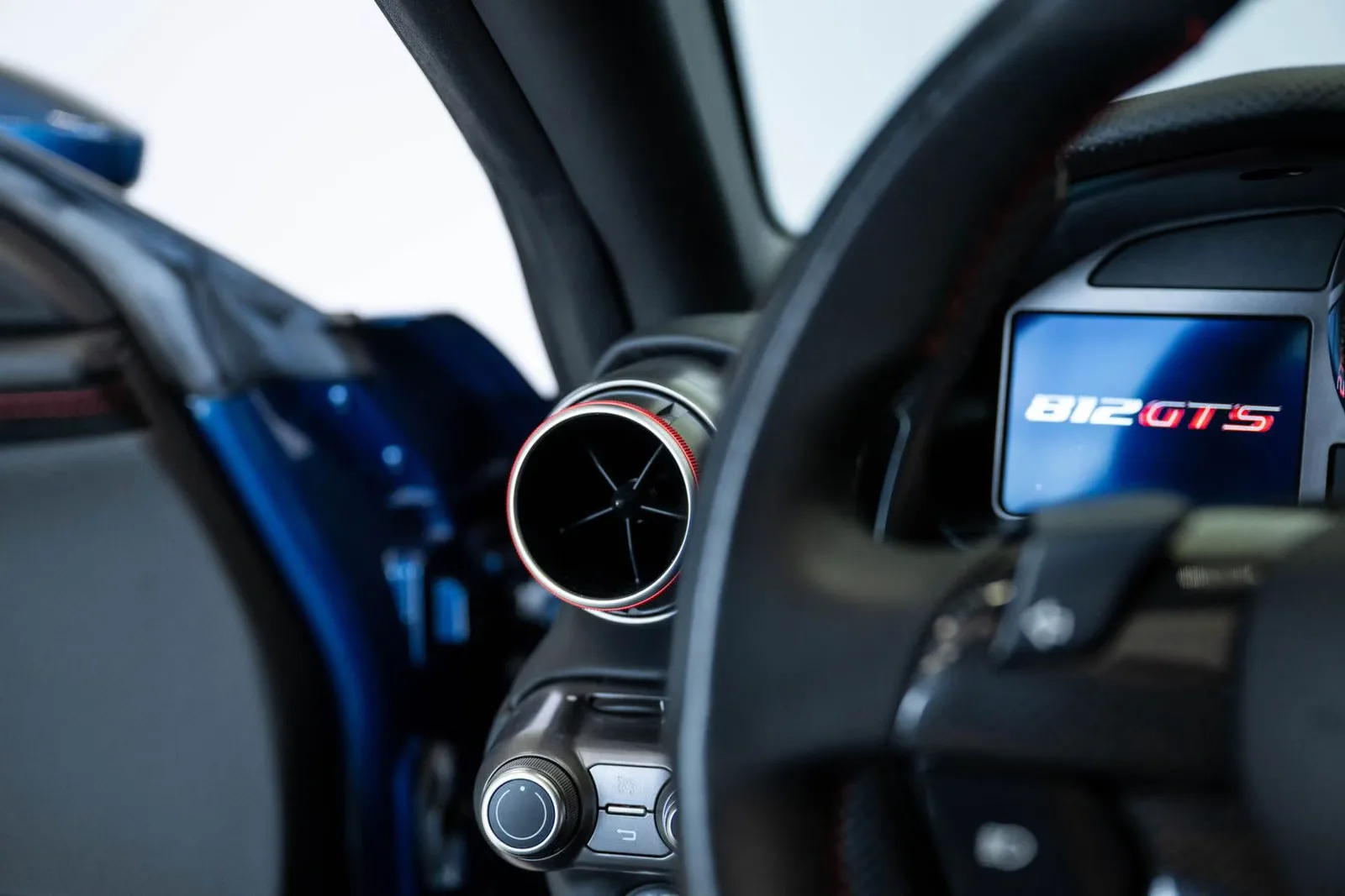 2020 Ferrari 812 GTS, 16/25