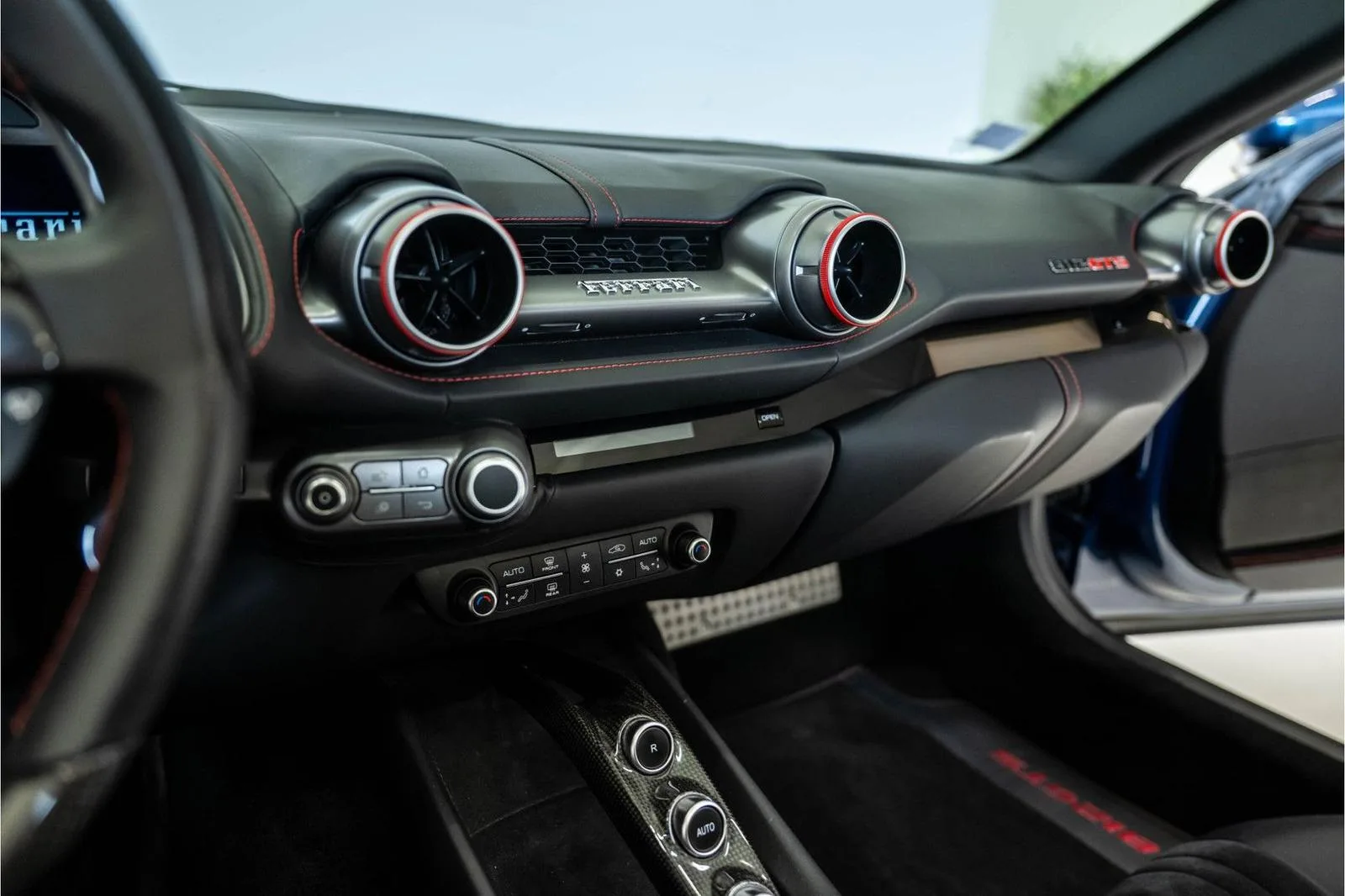 2020 Ferrari 812 GTS, 18/25