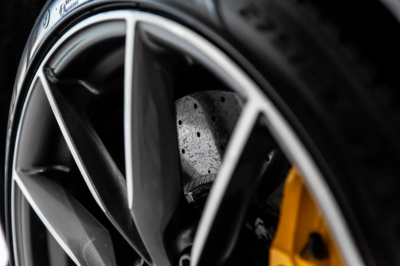 2020 Ferrari 812 GTS angeboten von einem Fachhändler in Hengelo, Niederlande, Foto 8 von 15