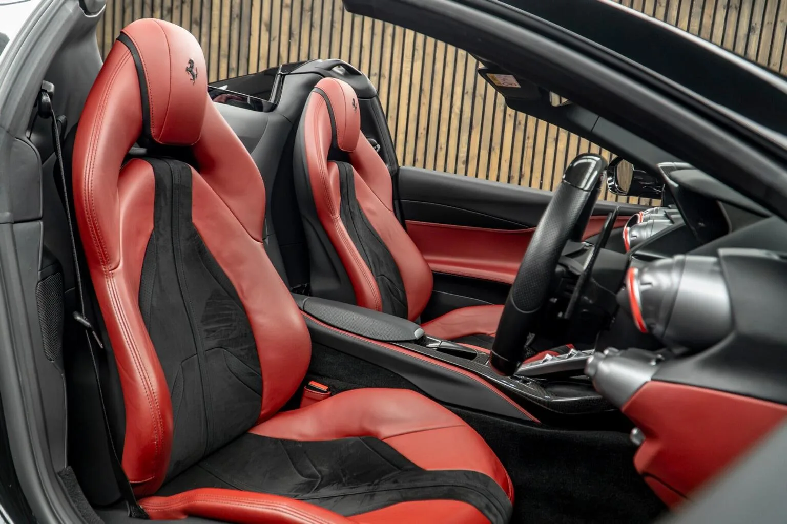 2020 Ferrari 812 GTS, 2/30