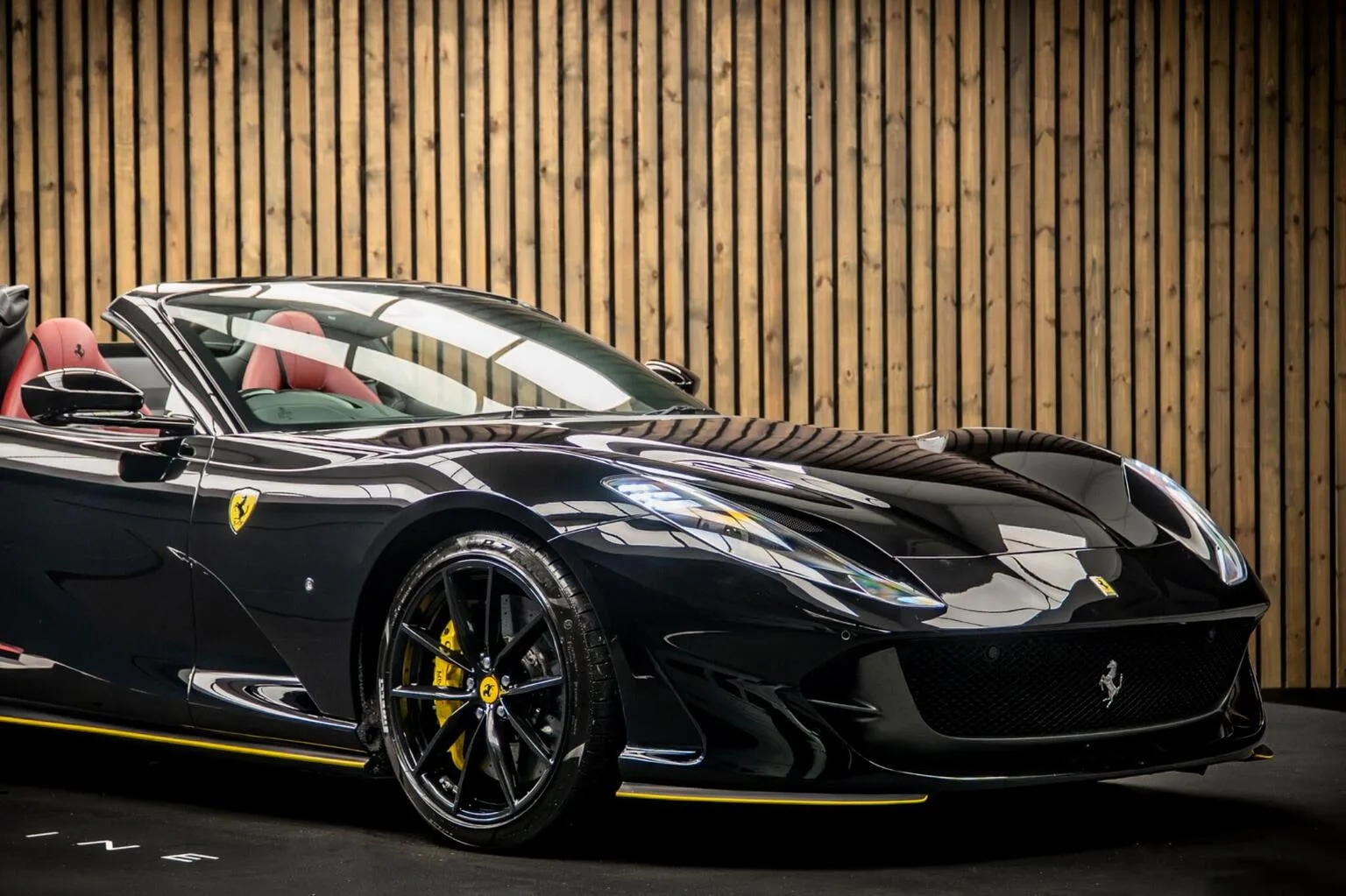 2020 Ferrari 812 GTS, 11/30