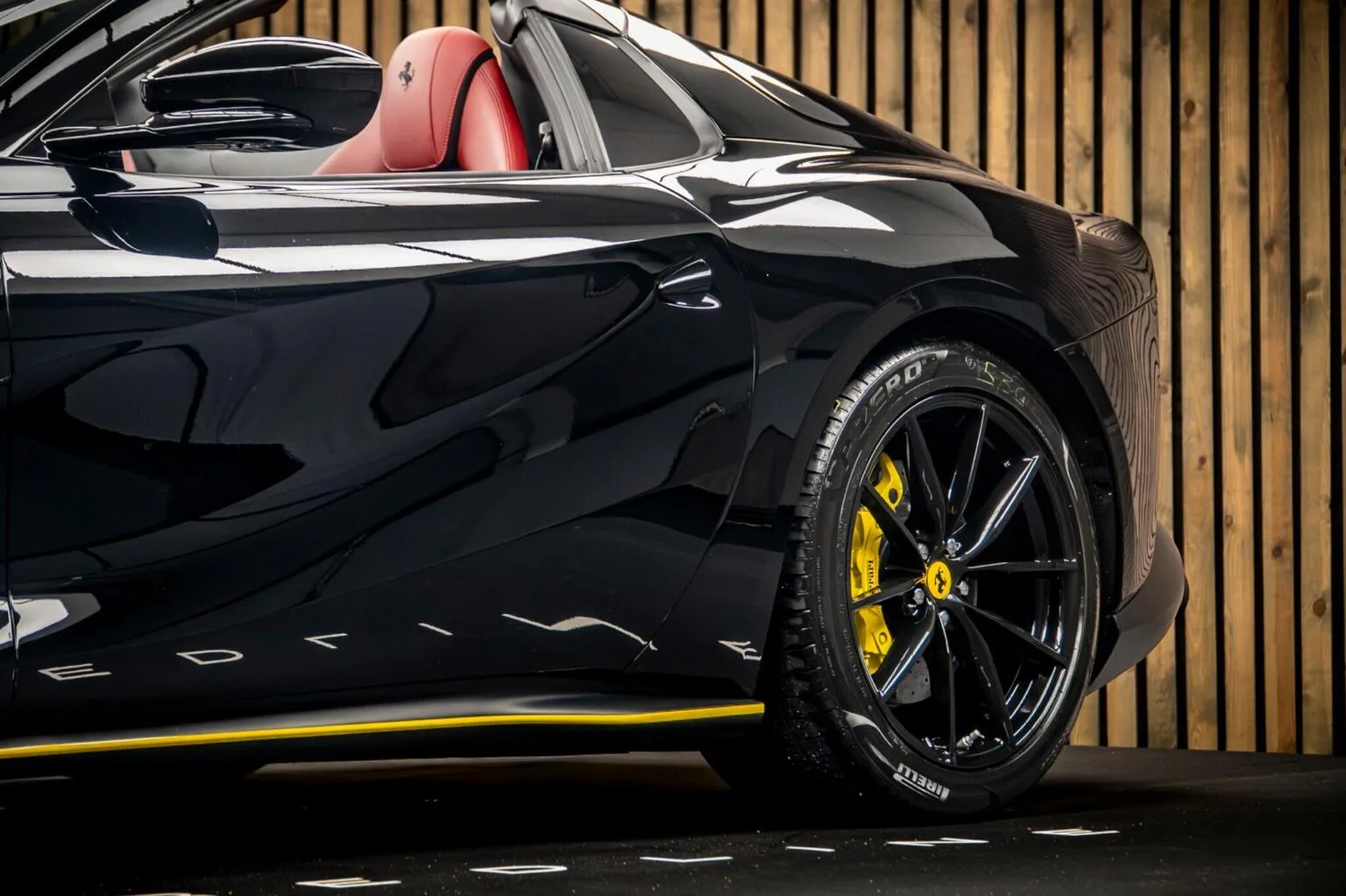 2020 Ferrari 812 GTS, 14/30