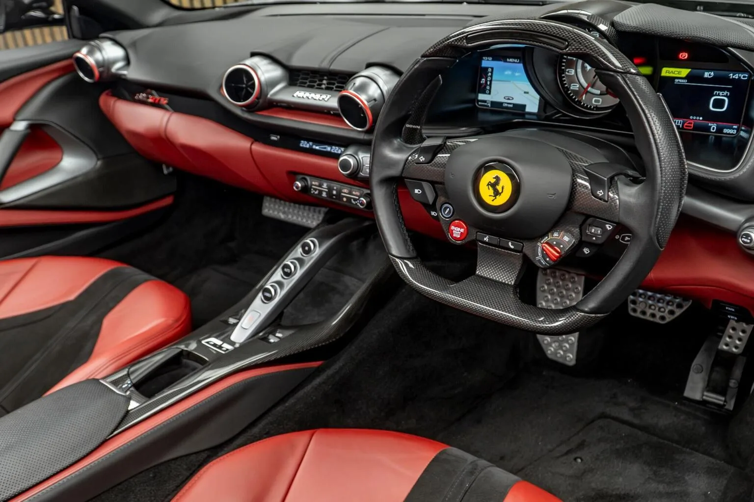 2020 Ferrari 812 GTS, 21/30