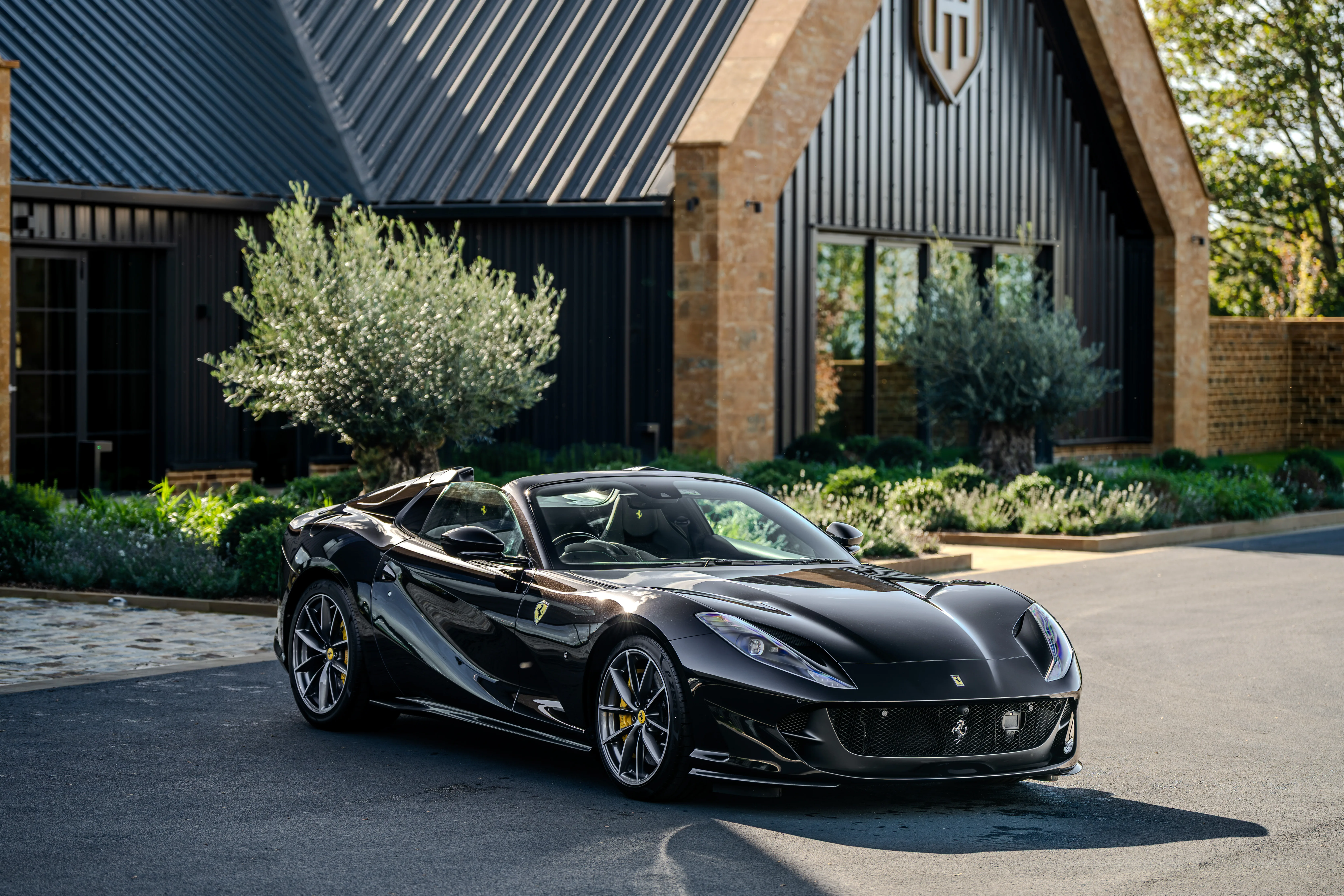 2020 Ferrari 812 GTS angeboten von einem Fachhändler in Hook Norton, Vereinigtes Königreich, Hauptfoto