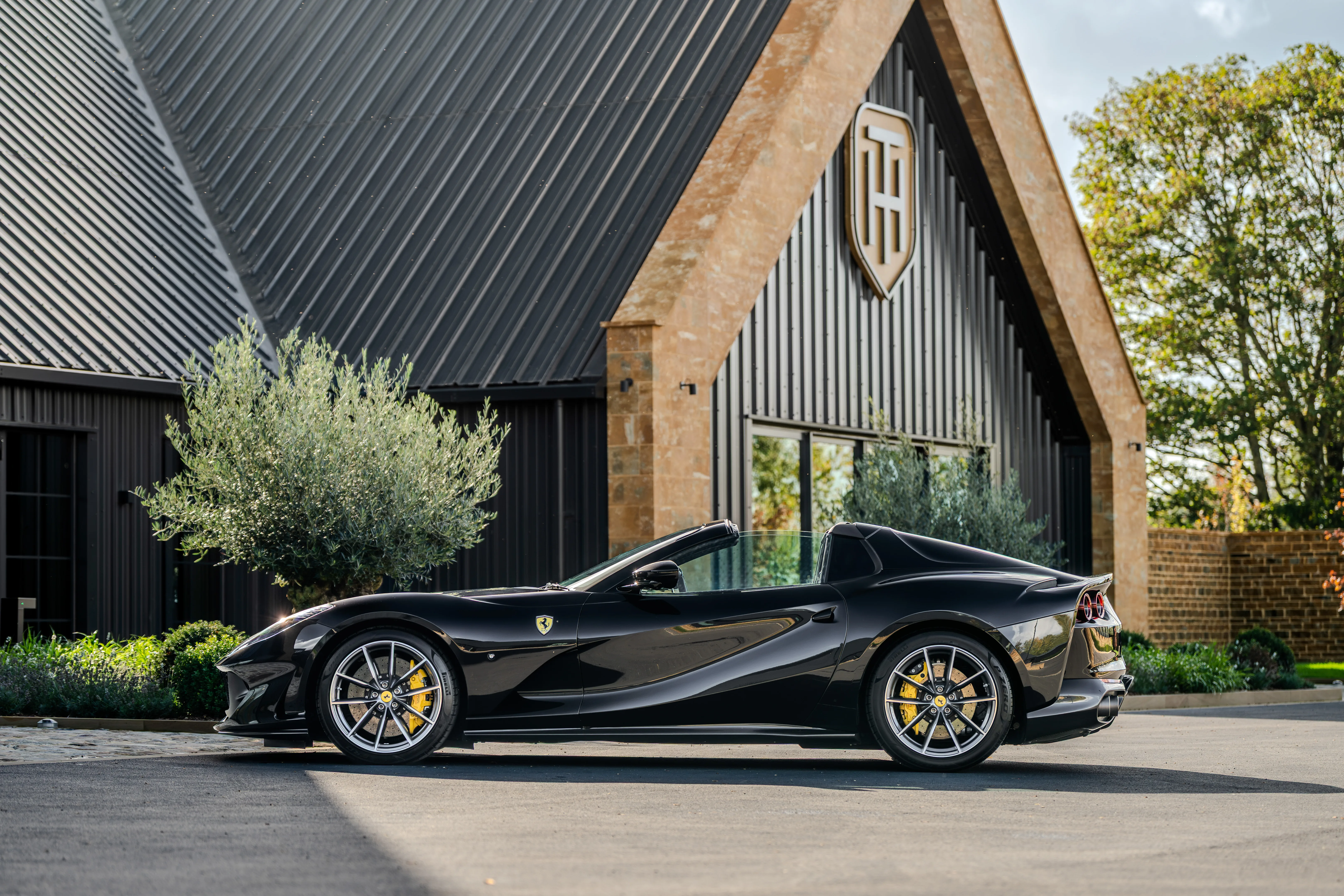 2020 Ferrari 812 GTS, 9/30