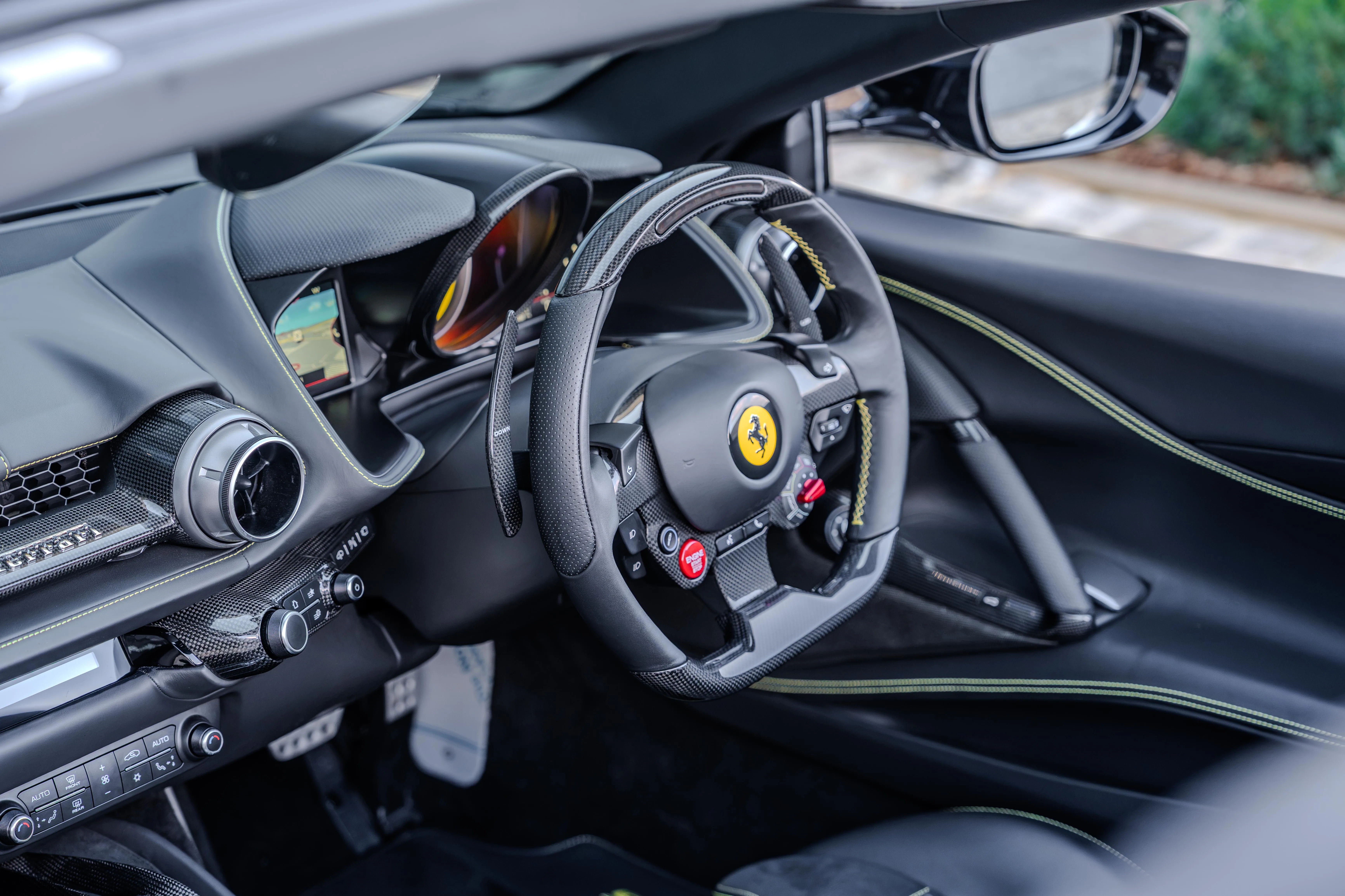 2020 Ferrari 812 GTS, 15/30