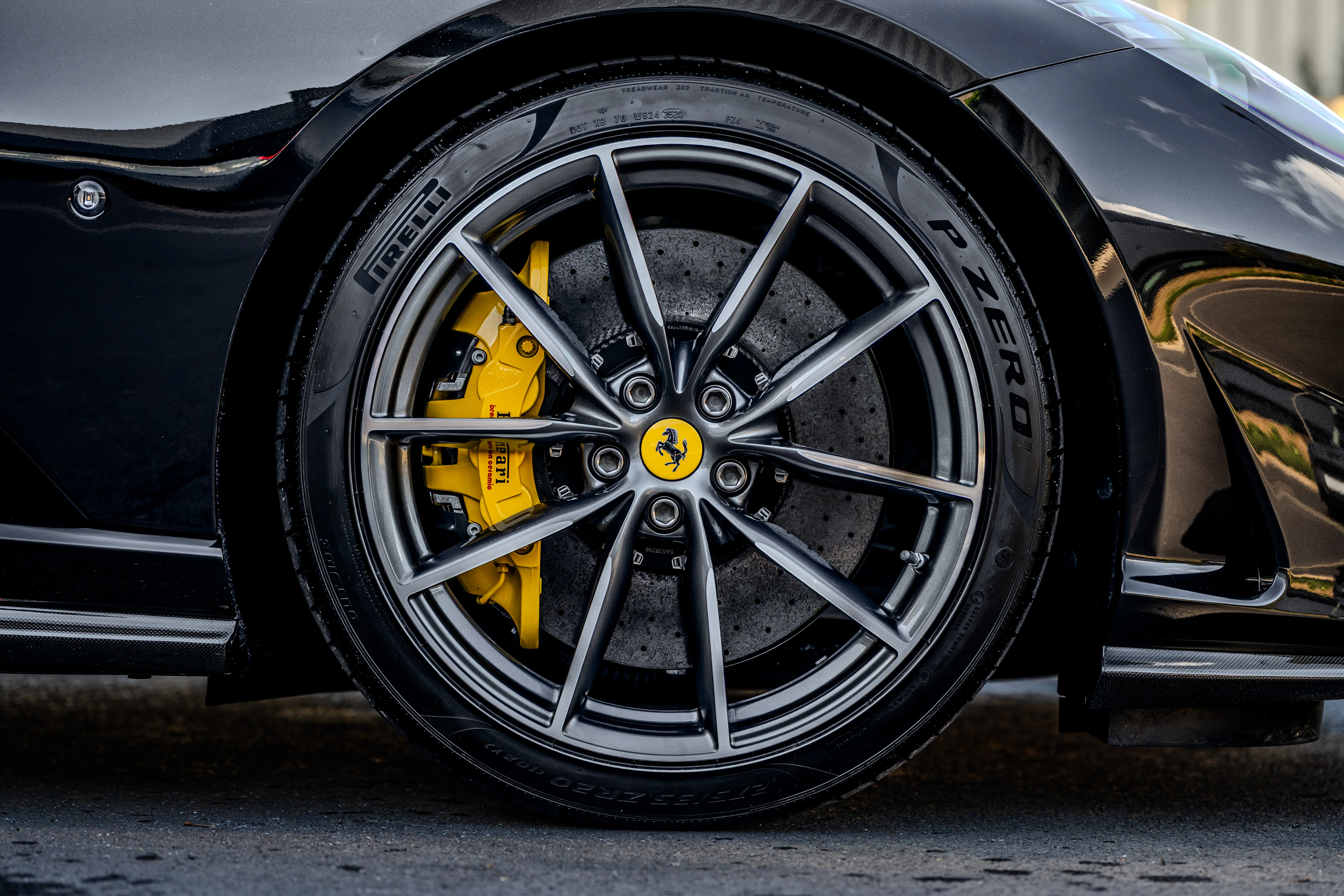 2020 Ferrari 812 GTS, 26/30