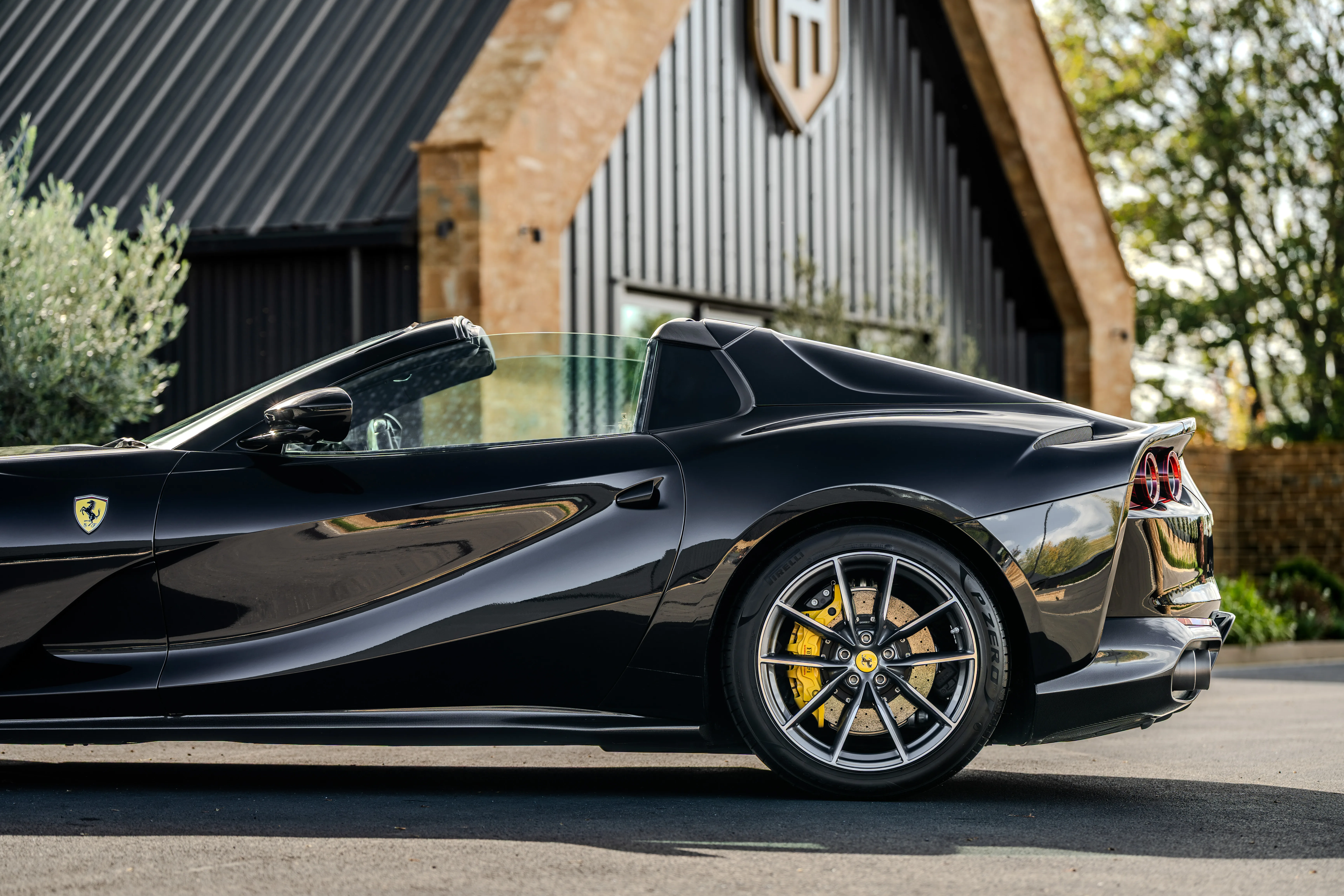 2020 Ferrari 812 GTS, 29/30