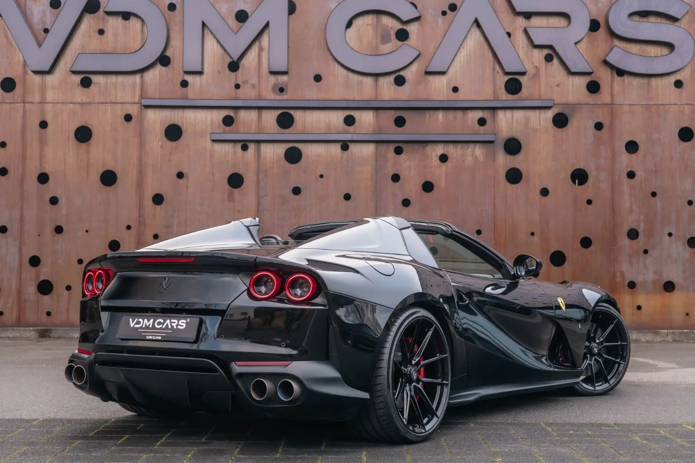 2020 Ferrari 812 GTS angeboten von einem Supersportwagenhändler in Gronau, Deutschland, Foto 4 von 25