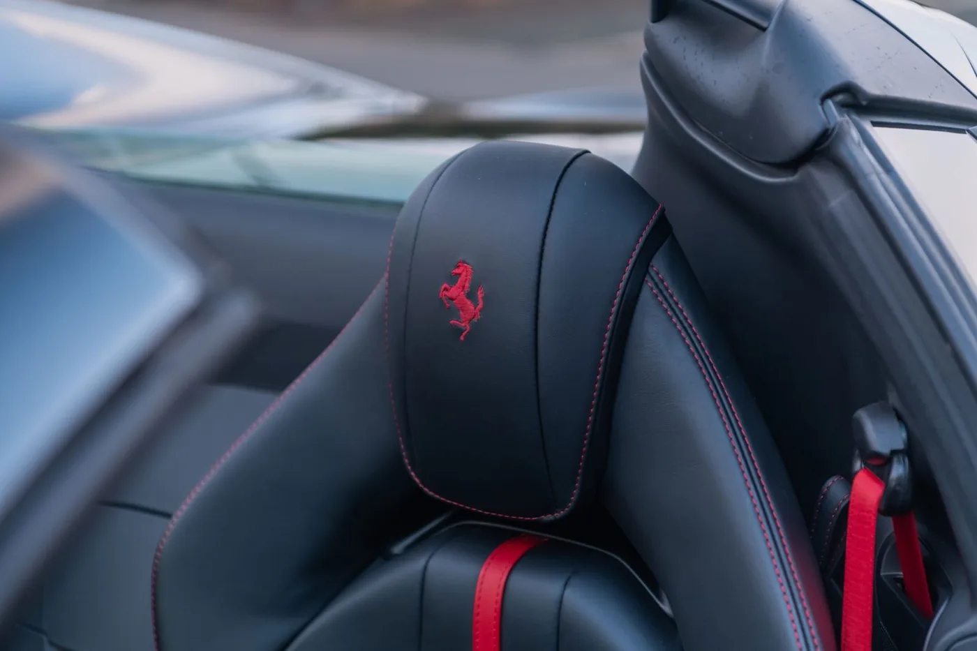2020 Ferrari 812 GTS angeboten von einem Supersportwagenhändler in Gronau, Deutschland, Foto 20 von 25