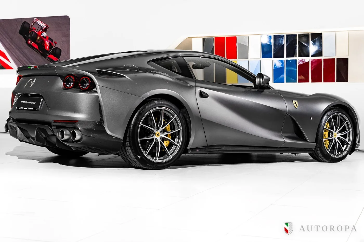 2020 Ferrari 812 Superfast angeboten von einem offiziellen Ferrari und Maserati-Vertragshändler in Arlöv, Schweden, Foto 3 von 10
