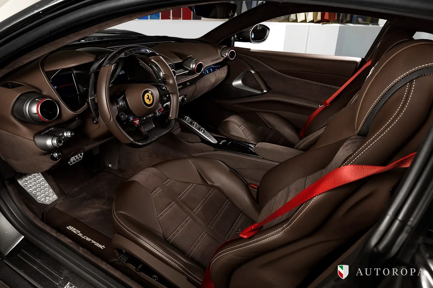2020 Ferrari 812 Superfast angeboten von einem offiziellen Ferrari und Maserati-Vertragshändler in Arlöv, Schweden, Foto 6 von 10