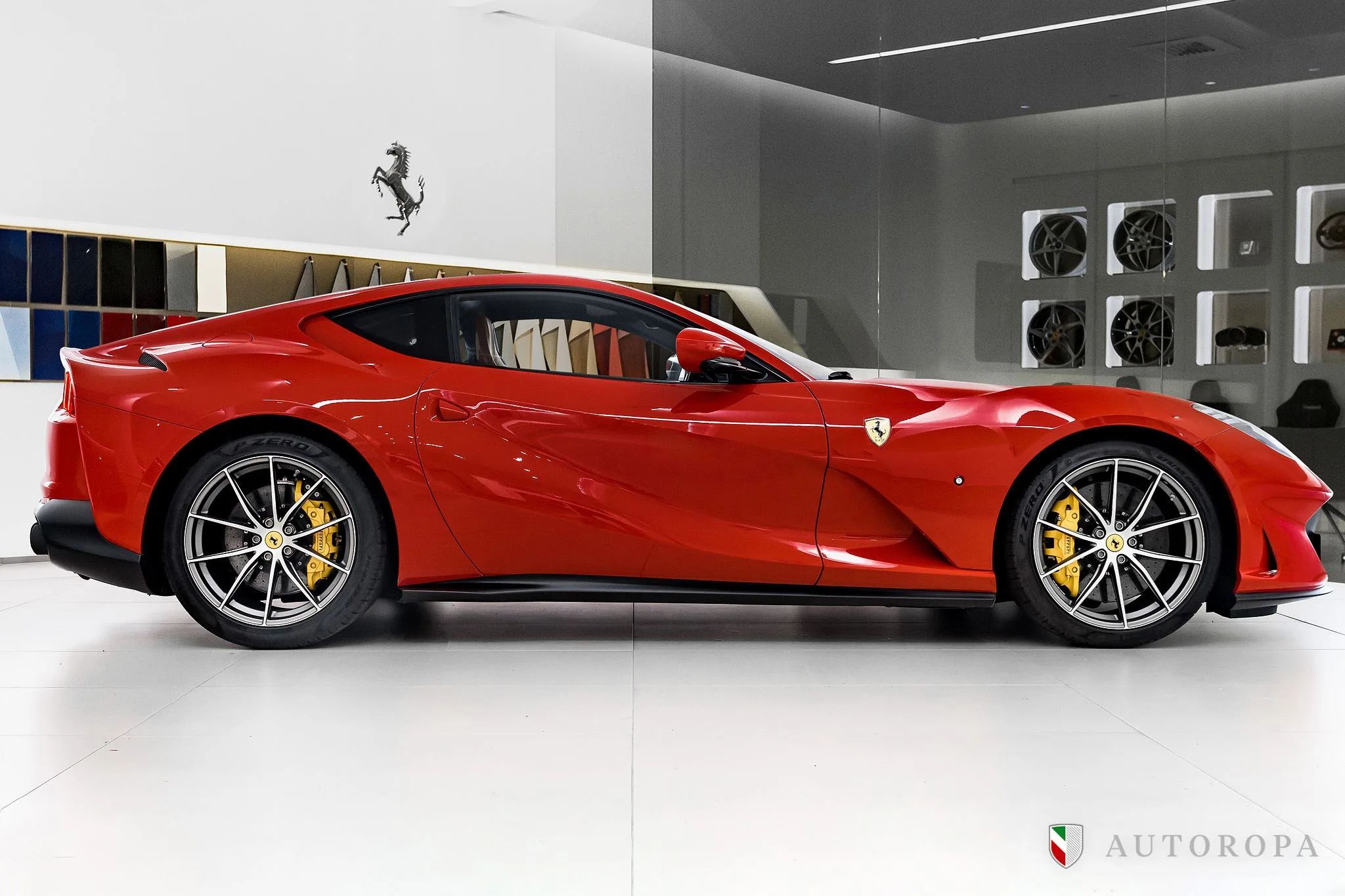 2020 Ferrari 812 Superfast, 3/10